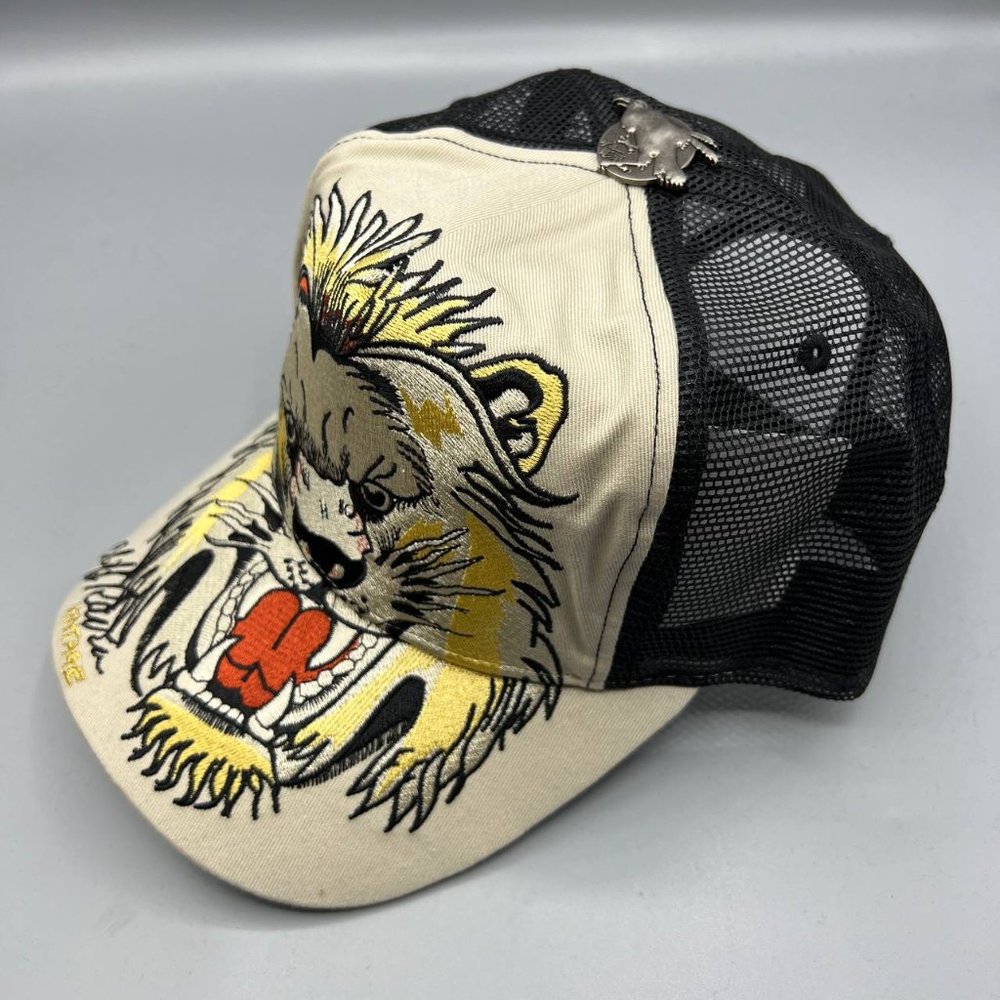 Vintage Lion Graphic Trucker Hat - Black and Cream - Picture 2 of 8